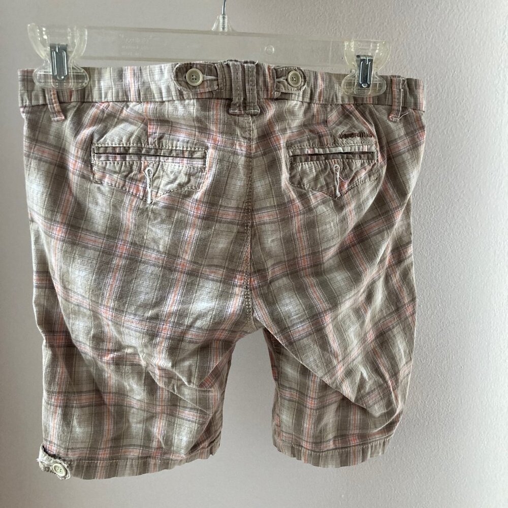 Abercrombie Plaid Shorts - Picture 2 of 12